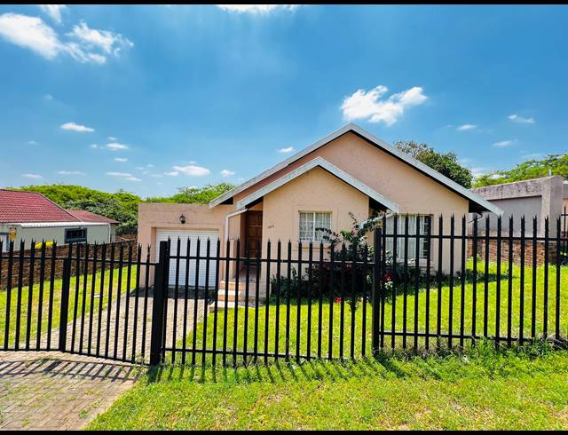 2 BEDROOM FREEHOLD FOR SALE IN STONEHENGE EXT 5